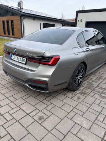 bmw-rad-7-745le-x-drive-big-3