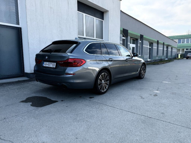 bmw-rad-5-touring-530d-xd-nezavisle-kurenie-big-3