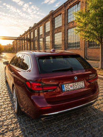 bmw-rad-5-touring-540d-mhev-xdrive-at-250kw340hp-a8-big-2