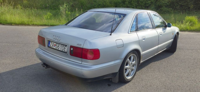 audi-a8-42-v8-quattro-tiptronic-220kw300hp-a5-big-1