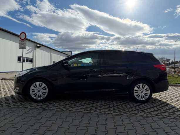 ford-focus-kombi-focus-kombi-15-tdci-duratorq-120k-st-line-powershift-88kw120hp-a6-big-1