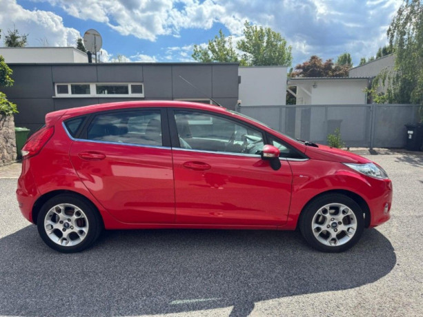 ford-fiesta-14-duratec-16v-trend-71kw96hp-m5-big-1