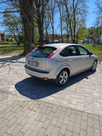 ford-focus-18-tdci-ghia-85kw115hp-m5-big-1