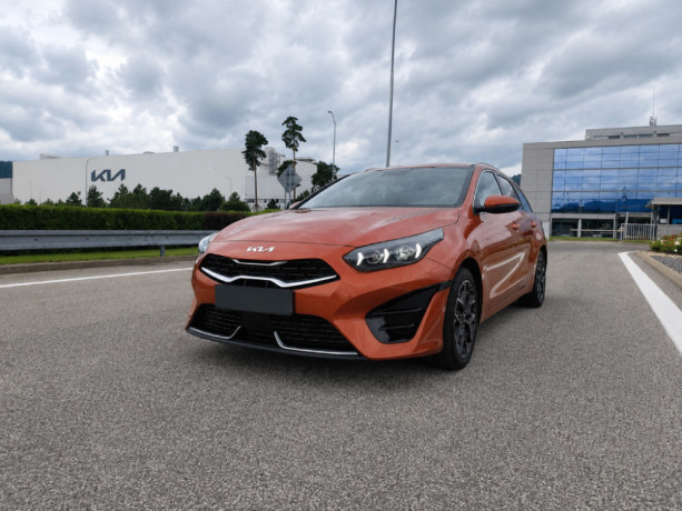 kia-ceed-sw-ceed-sw-15-t-gdi-gt-line-118kw160hp-m6-big-1