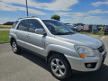 kia-sportage-2009-small-1