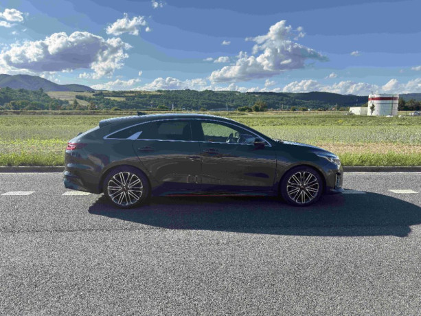 kia-pro-ceed-pro-16-t-gdi-gt-at-150kw204hp-a7-big-0