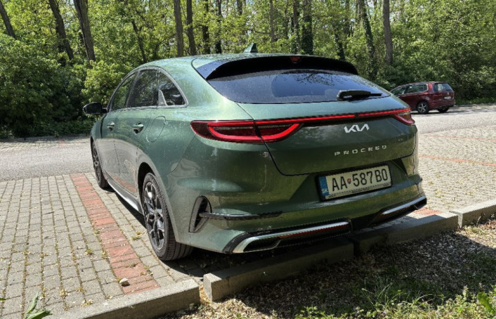 kia-pro-ceed-proceed-15-t-gdi-gt-line-at-118kw160hp-a7-big-3