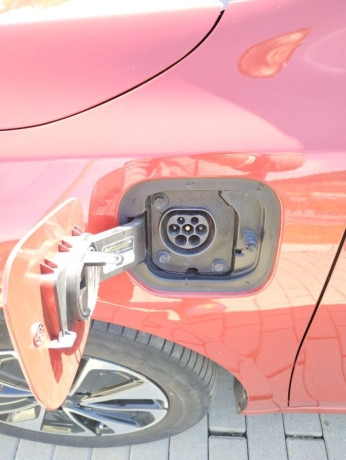 kia-ceed-sw-plug-in-hybrid-big-2