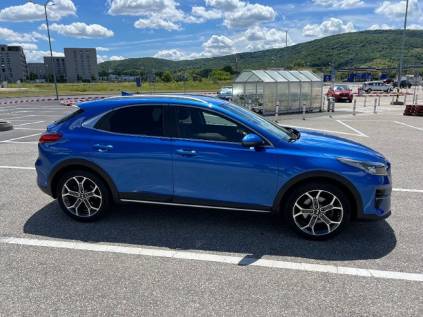 kia-xceed-x-14-t-gdi-gold-at-103kw140hp-a7-big-1