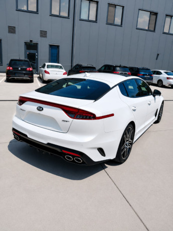 kia-stinger-33-t-gdi-gt-4wd-at-269kw366hp-a8-big-0
