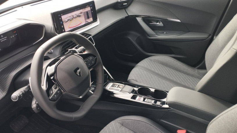 peugeot-2008-12-puretech-allure-130k-eat8-big-3
