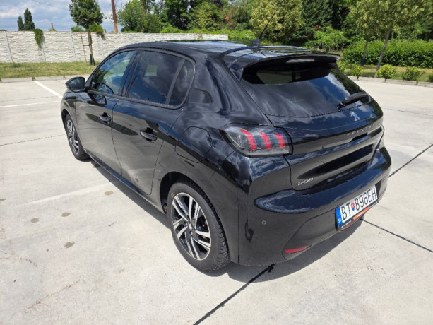 peugeot-208-12-puretech-100-allure-74kw100hp-m6-big-1