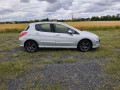 peugeot-308-16-hdi-automat-len-174-000-km-letne-gumy-na-diskoch-a-dialnicna-znamka-v-cene-small-3