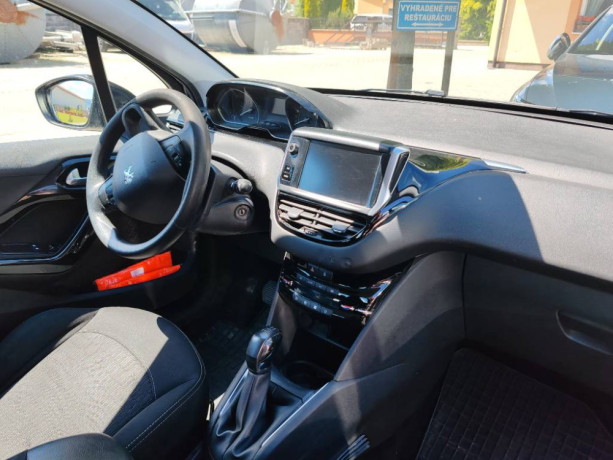 peugeot-208-12-puretech-active-big-1