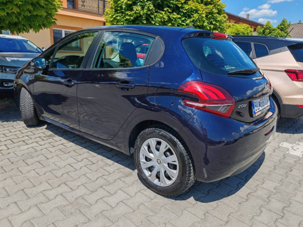 peugeot-208-12-puretech-active-big-0