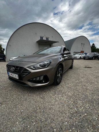 hyundai-i30-cw-16-diesel-automat-big-2