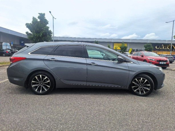 hyundai-i40-cw-17-crdi-hp-family-at-104kw141hp-a7-big-3