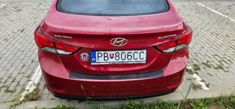 hyundai-elantra-16i-d-cvvt-style-97kw132hp-m6-big-2