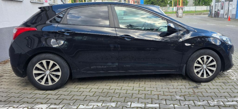 hyundai-i30-16-crdi-dohc-16v-comfort-81kw110hp-m6-big-1