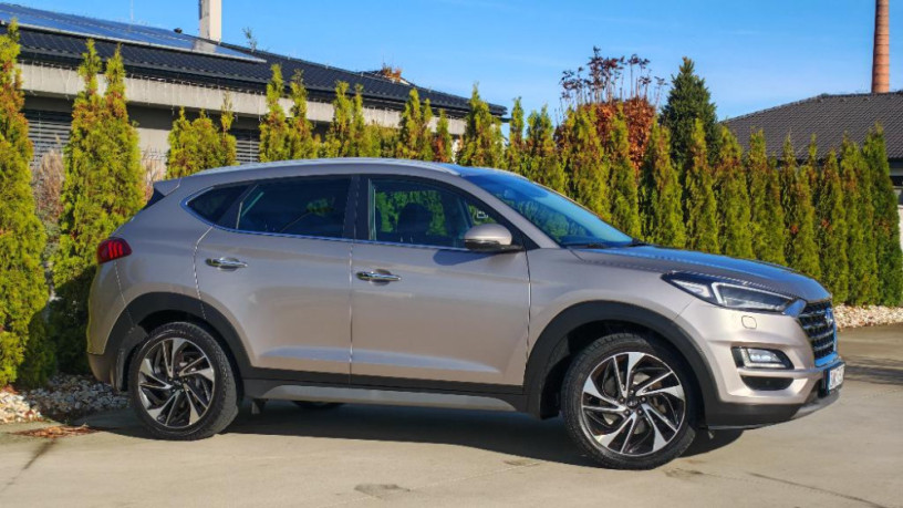 hyundai-tucson-suvcombi-136kw-automat-big-3