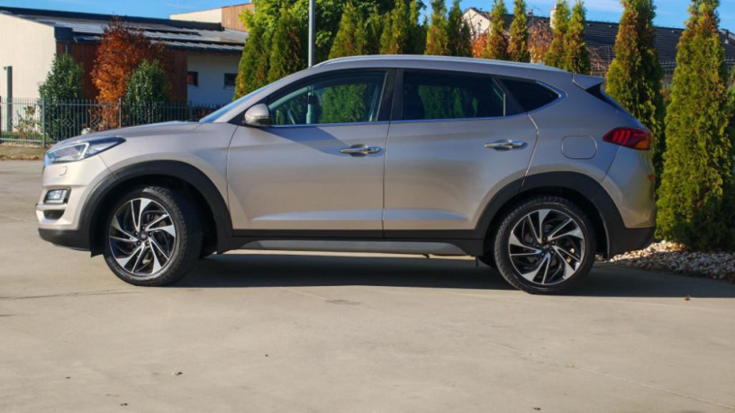 hyundai-tucson-suvcombi-136kw-automat-big-0