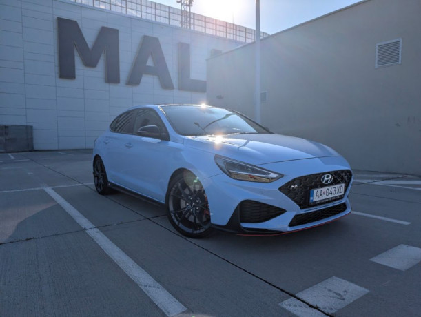hyundai-i30-n-20-t-gdi-n-performance-206kw280hp-m6-big-1