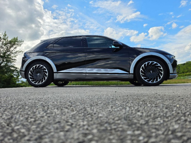 hyundai-ioniq-5-160kw-premiummatrix360kamerabose-soh-100-big-1