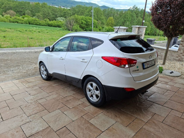 hyundai-ix35-20i-dohc-d-cvvt-comfort-4x4-120kw163hp-m5-big-3