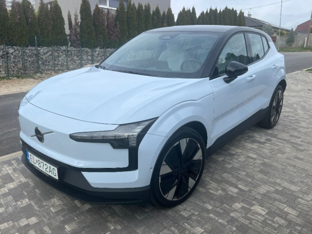 volvo-ex30-twin-motor-awd-ultra-428hp-top-vybava-big-0