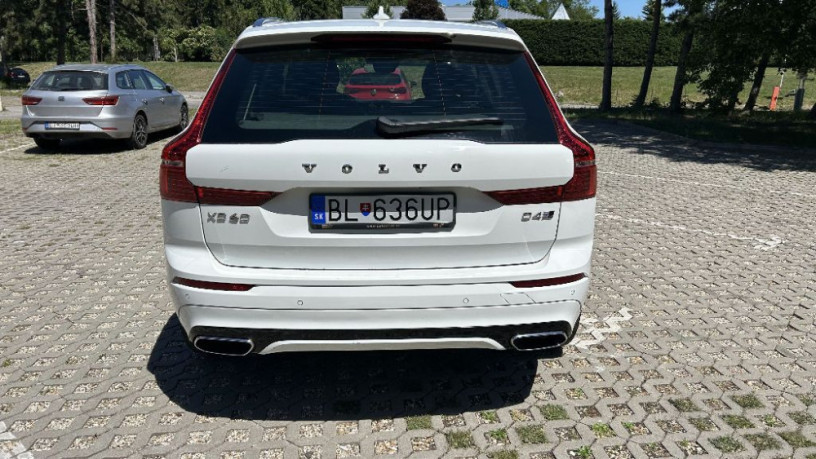 volvo-xc60-d5-r-design-awd-at-173kw235hp-a8-big-1