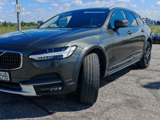 volvo-v90-cross-country-pro