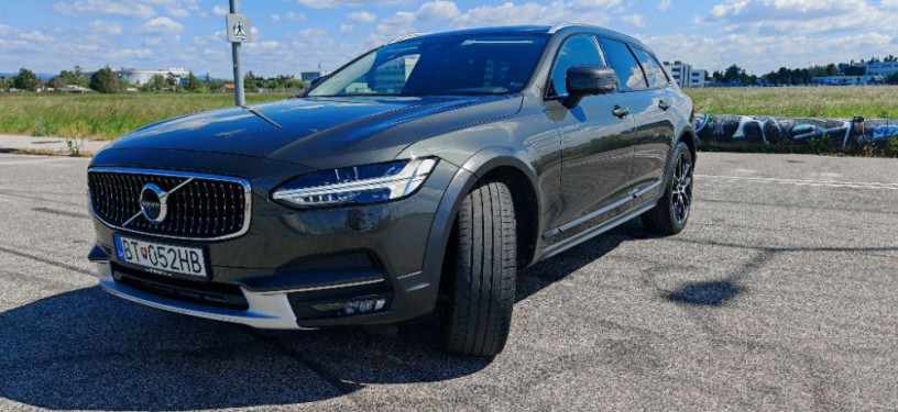 volvo-v90-cross-country-pro-big-0