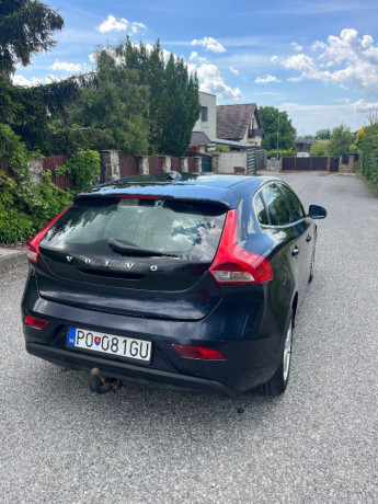 volvo-v40-88kw-2015-big-1