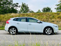 volvo-v40-d2-base-84kw115hp-m6-small-1