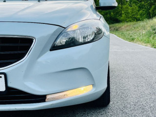 volvo-v40-d2-base-84kw115hp-m6