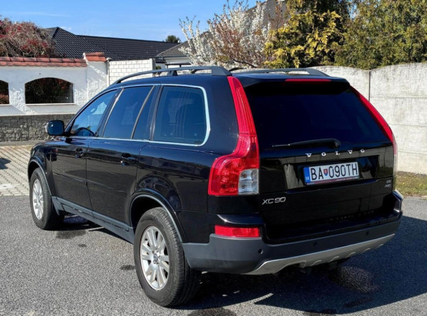 volvo-xc90-d5-136-kw-big-0