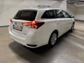 toyota-auris-16-l-valvematic-business-97kw132hp-m6-small-1
