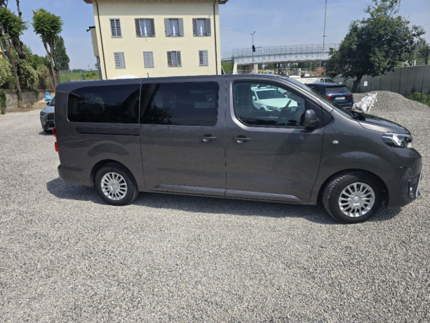 toyota-proace-verso-20-d-4d-9-miest-5d-8-st-automatic-big-3