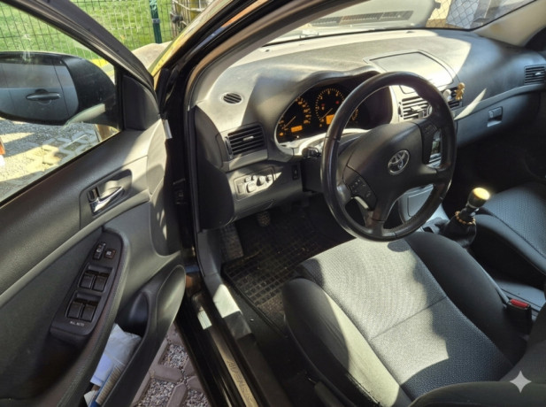 toyota-avensis-20-d-4d-93kw126hp-m6-big-0