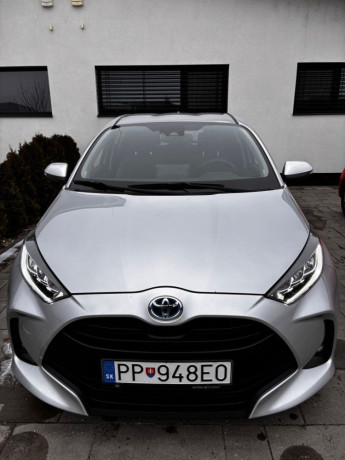 toyota-yaris-yaris-15-hybrid-e-cvt-comfort-happy-edition-68kw92hp-a1-big-0