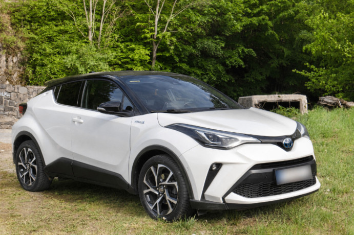 toyota-c-hr-20-hybrid-184k-selection-jbl-advanced-park-servis-toyota-big-1