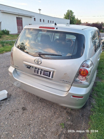 toyota-corolla-verso-20-d-4d-base-85kw116hp-m5-big-1