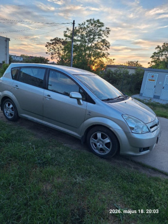 toyota-corolla-verso-20-d-4d-base-85kw116hp-m5-big-2