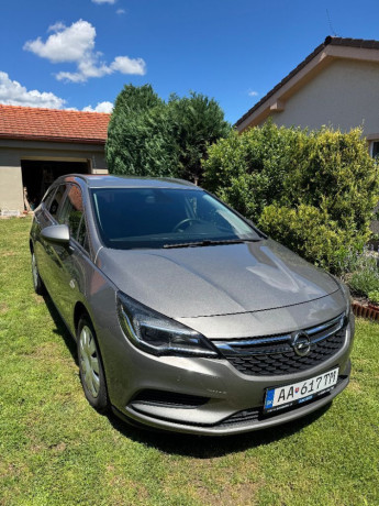 opel-astra-sport-tourer-16-cdti-70-kw-big-3