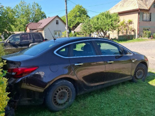 opel-astra-14-cosmo-74kw100hp-m5