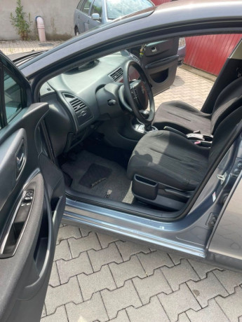 citroen-c4-16-vti-confort-88kw120hp-m5-big-3