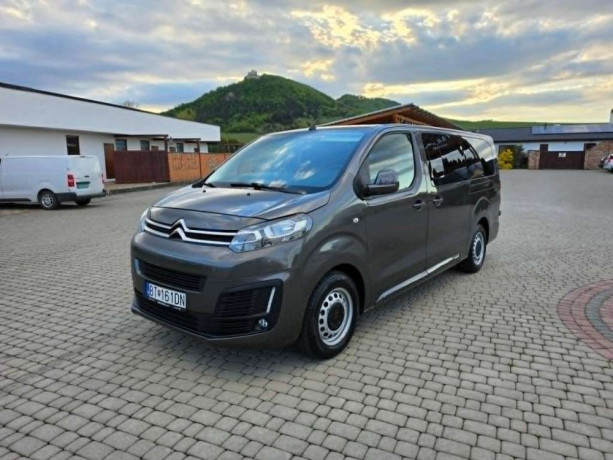 citroen-jumpy-tourer-15-bluehdi-85kw-9-miestna-verzia-big-3