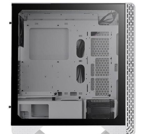 thermaltake-s300-tg-snow-edition-big-3