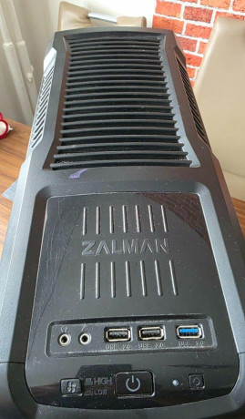 skrina-zalman-z3-big-1