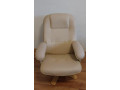 kreslo-s-taburetkou-small-0